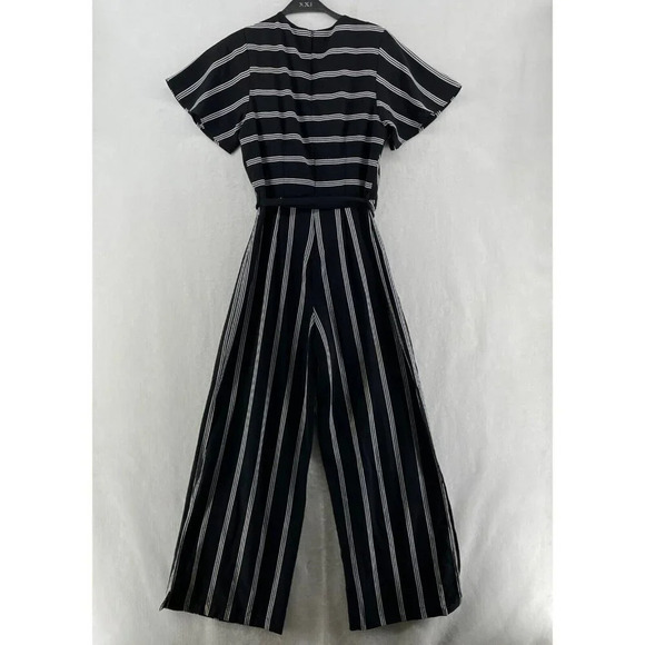 Monteau Jumpsuit Women's Sz M Black Striped V-Neck Wide-Leg Flutter Sleeve - Picture 2 of 14